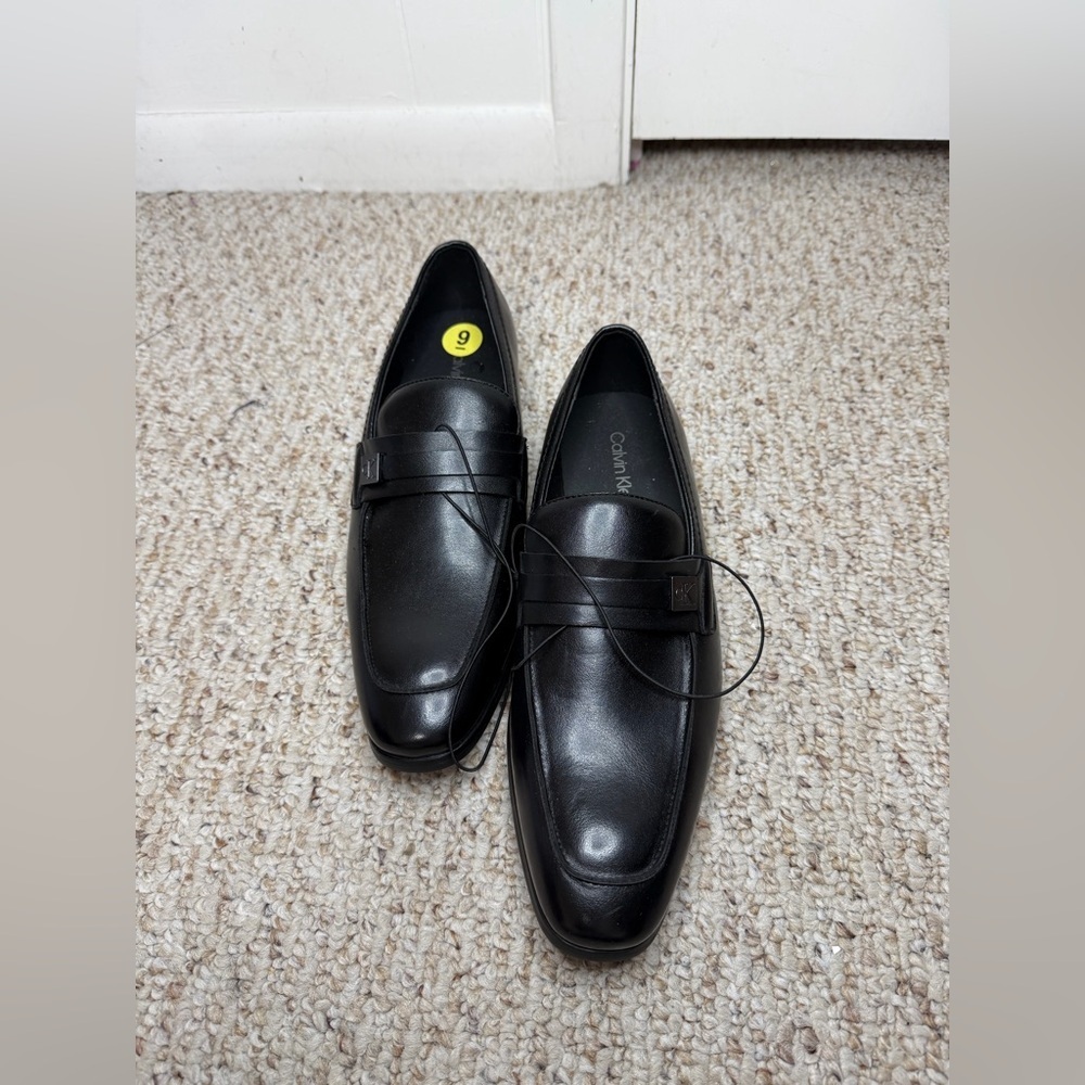 Calvin Klein Black Leather Slip-On Loafers - Men size 9 new